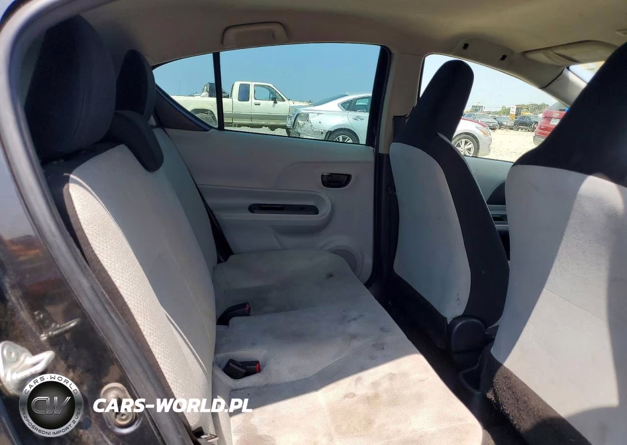 2012 Toyota Prius C One VIN:JTDKDTB38C1515123 - 10