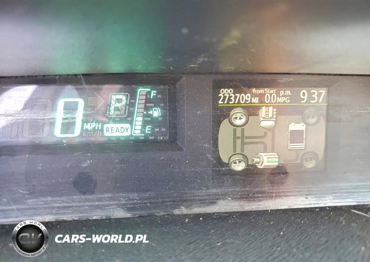 2012 Toyota Prius C One VIN:JTDKDTB38C1515123 - 9