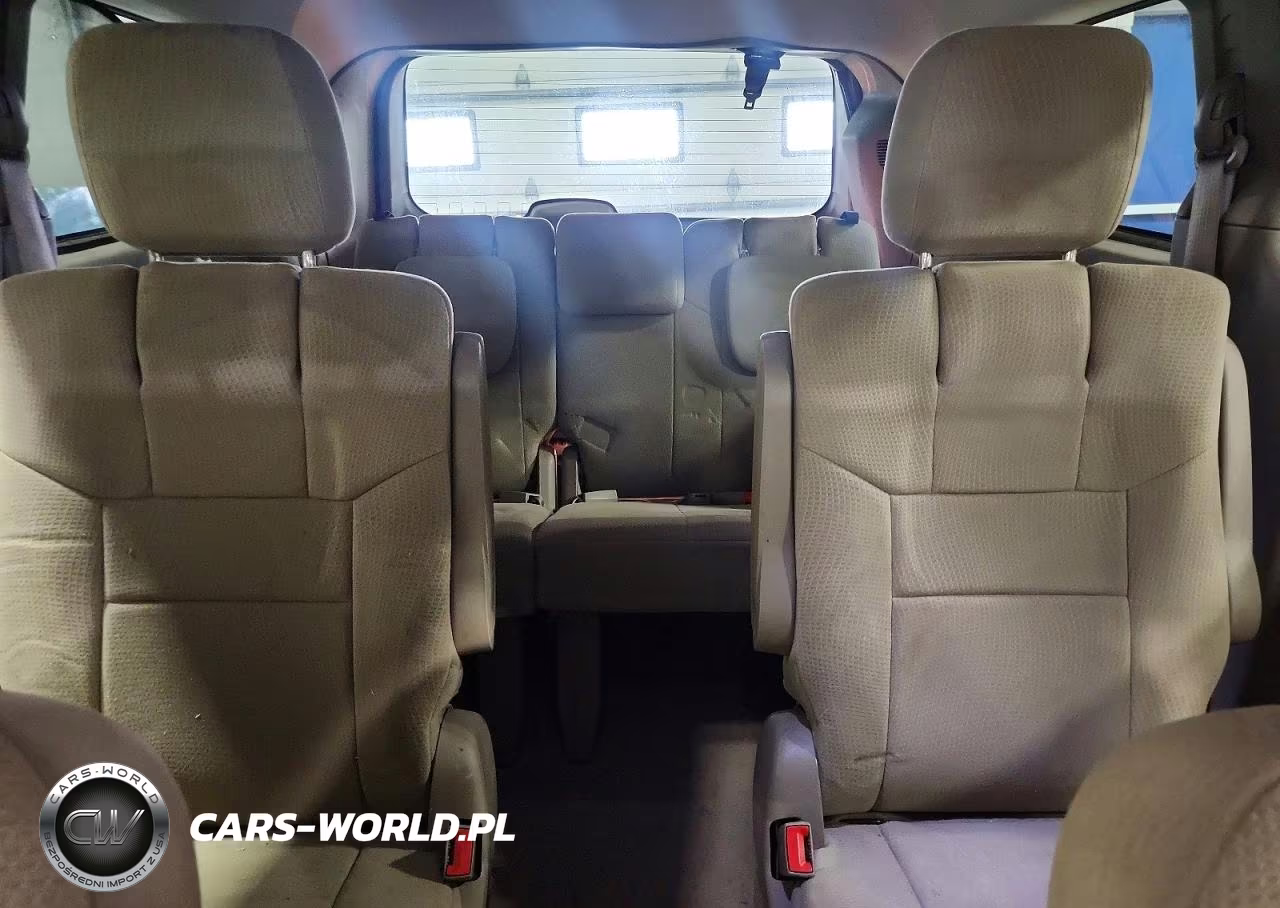 2011 Chrysler Town & Country Touring VIN:2A4RR5DG4BR677038 - 10