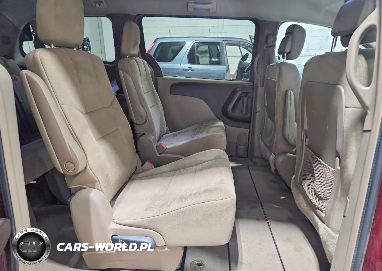 2011 Chrysler Town & Country Touring VIN:2A4RR5DG4BR677038 - 11