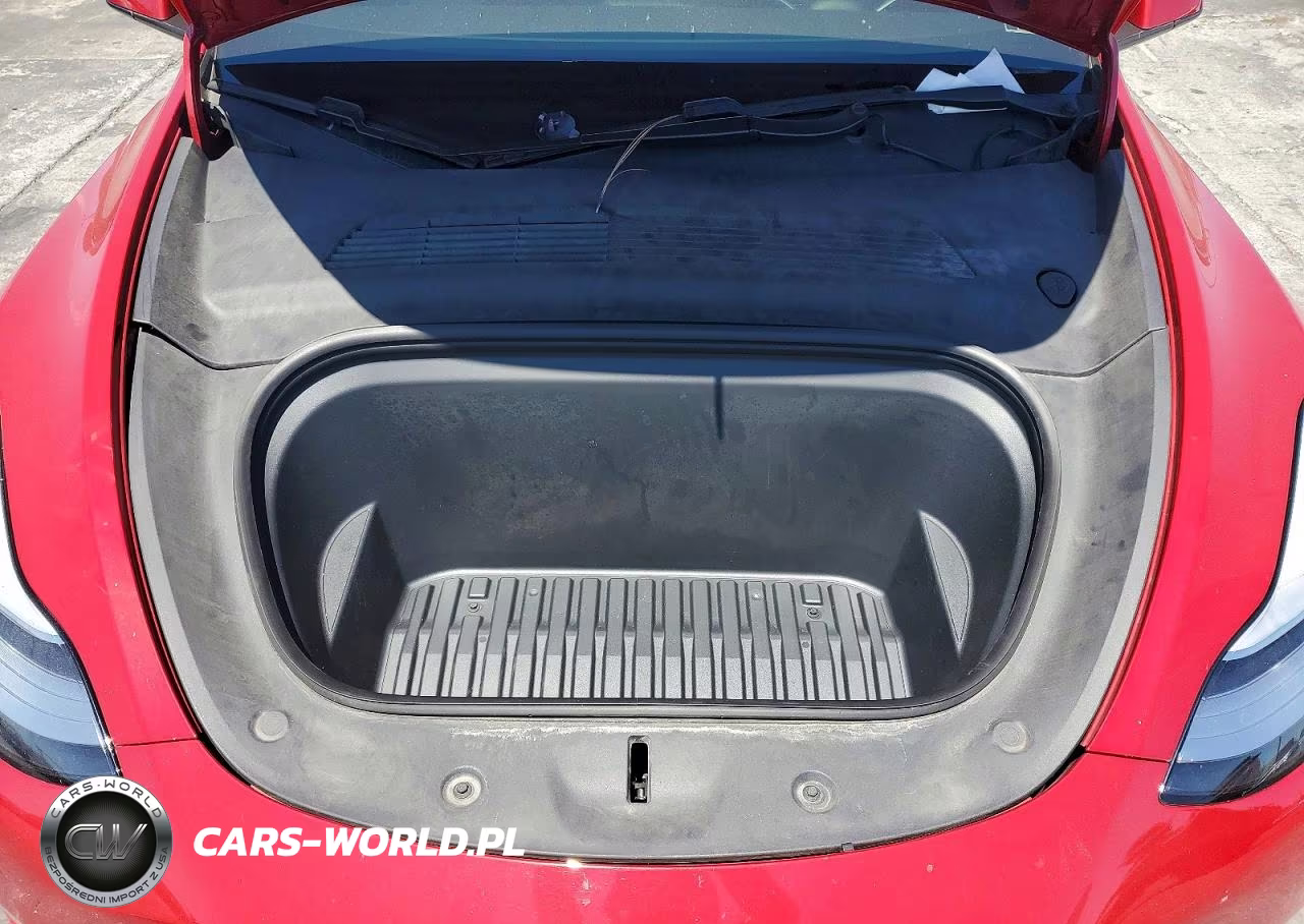 2020 Tesla Model Y VIN:5YJYGDEE8LF051259 - 11