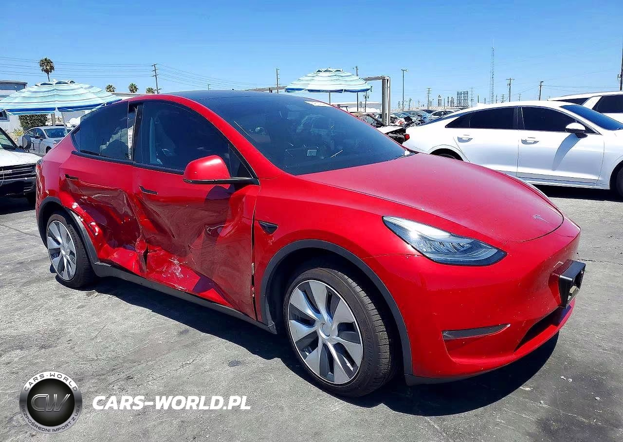 2020 Tesla Model Y VIN:5YJYGDEE8LF051259 - 4