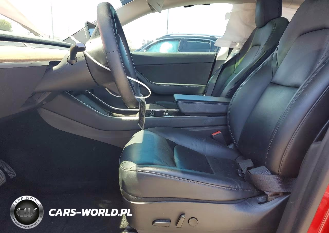 2020 Tesla Model Y VIN:5YJYGDEE8LF051259 - 7