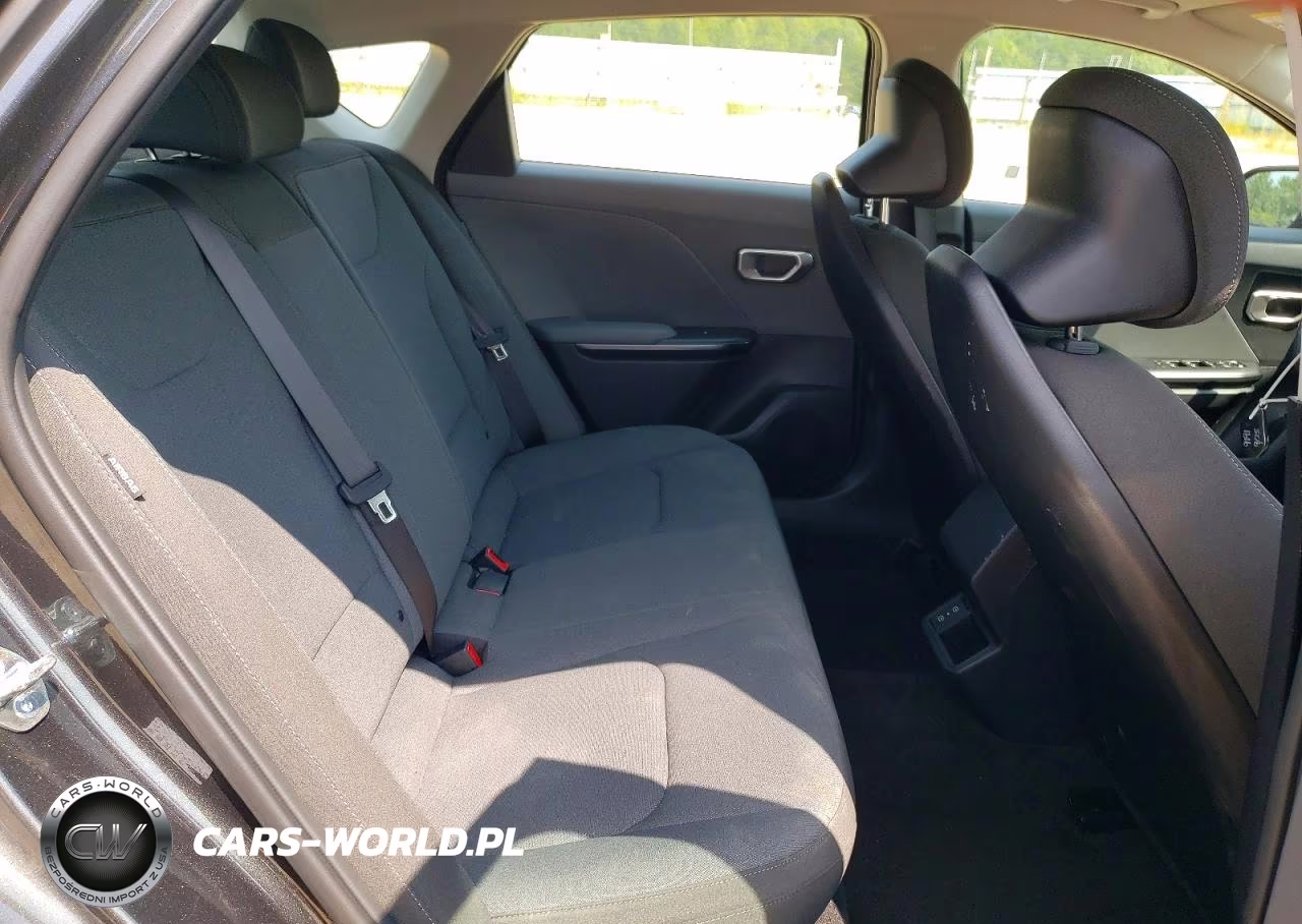 2025 Kia K4 Lxs VIN:3KPFT4DE7SE219191 - 10