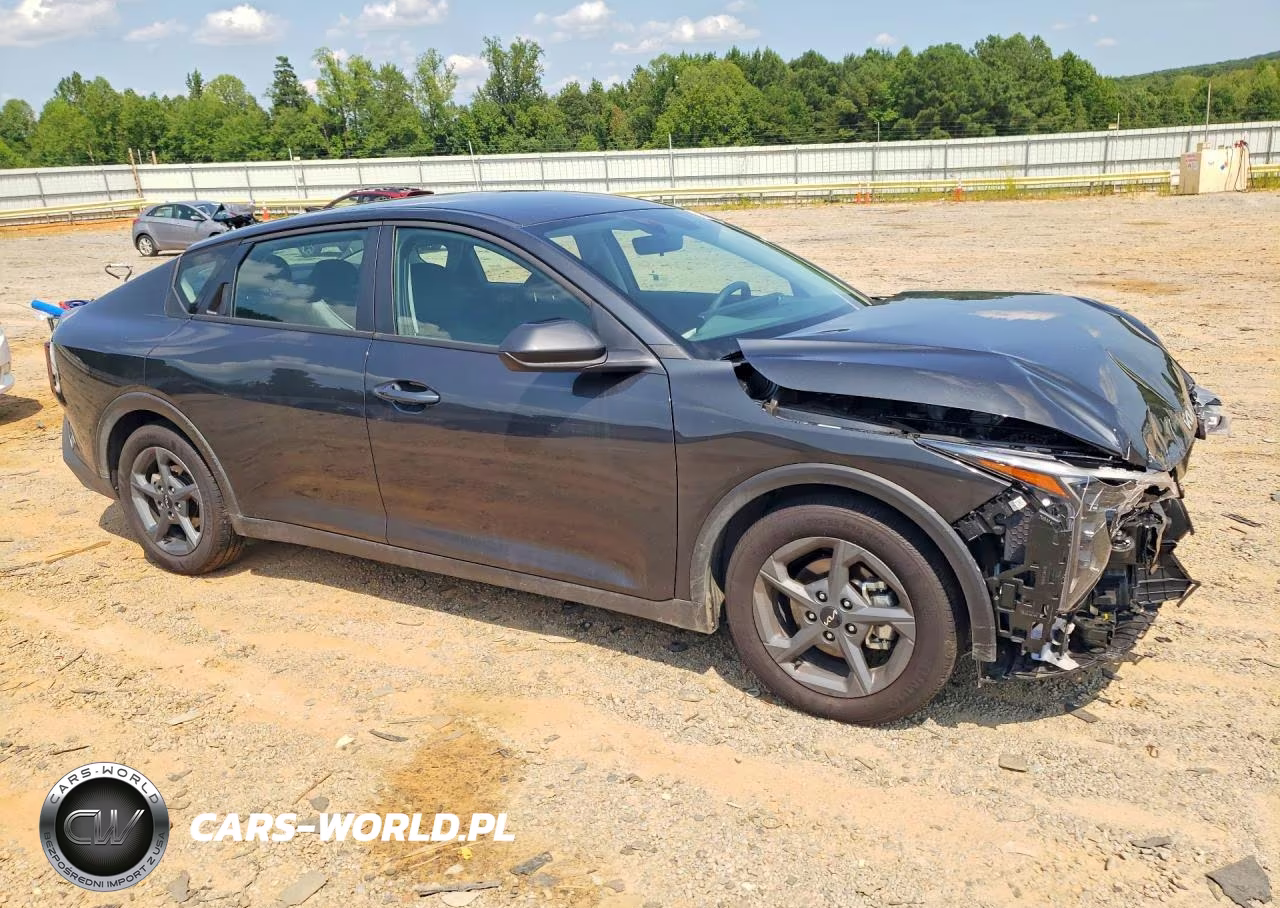 2025 Kia K4 Lxs VIN:3KPFT4DE7SE219191 - 4