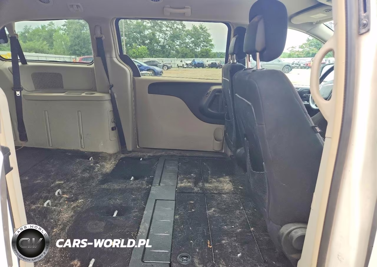 2011 Chrysler Town & Country Touring VIN:2A4RR5DG9BR763574 - 11