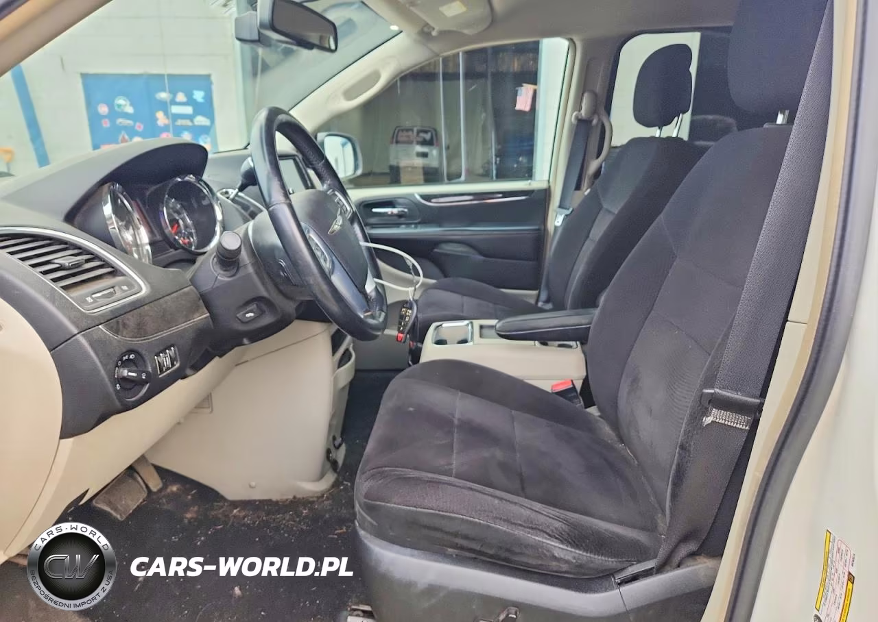 2011 Chrysler Town & Country Touring VIN:2A4RR5DG9BR763574 - 7