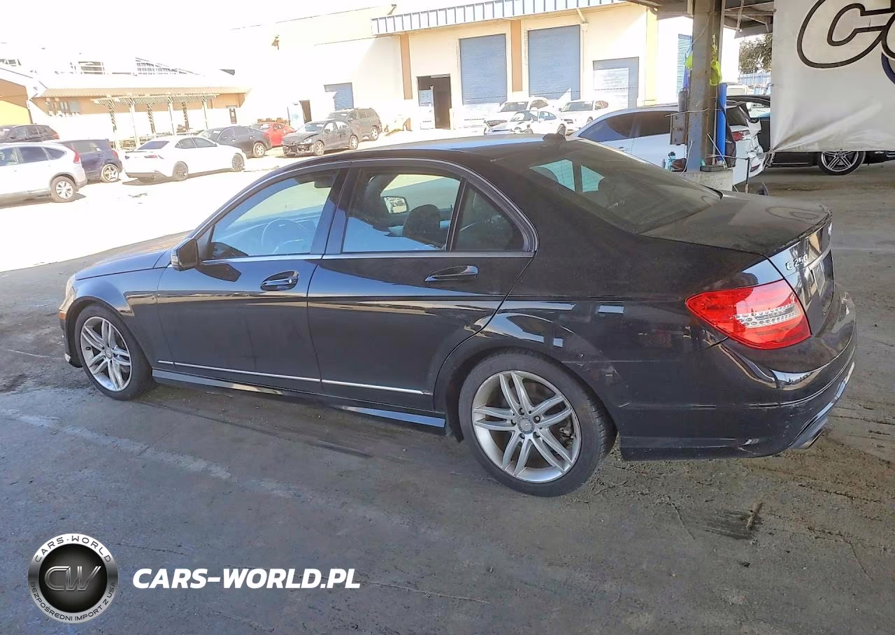 2012 Mercedes-Benz C 250 VIN:WDDGF4HB3CR236061 - 2