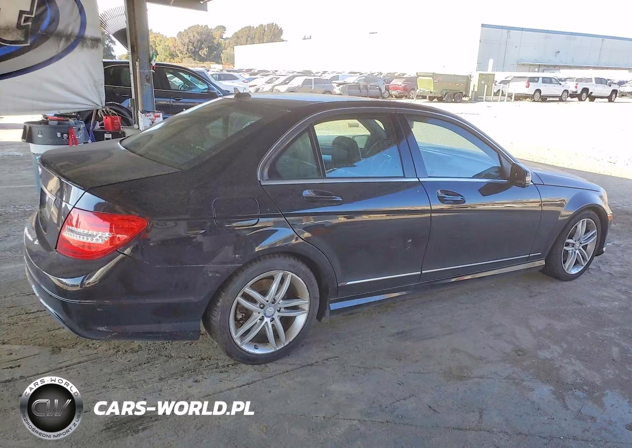2012 Mercedes-Benz C 250 VIN:WDDGF4HB3CR236061 - 3