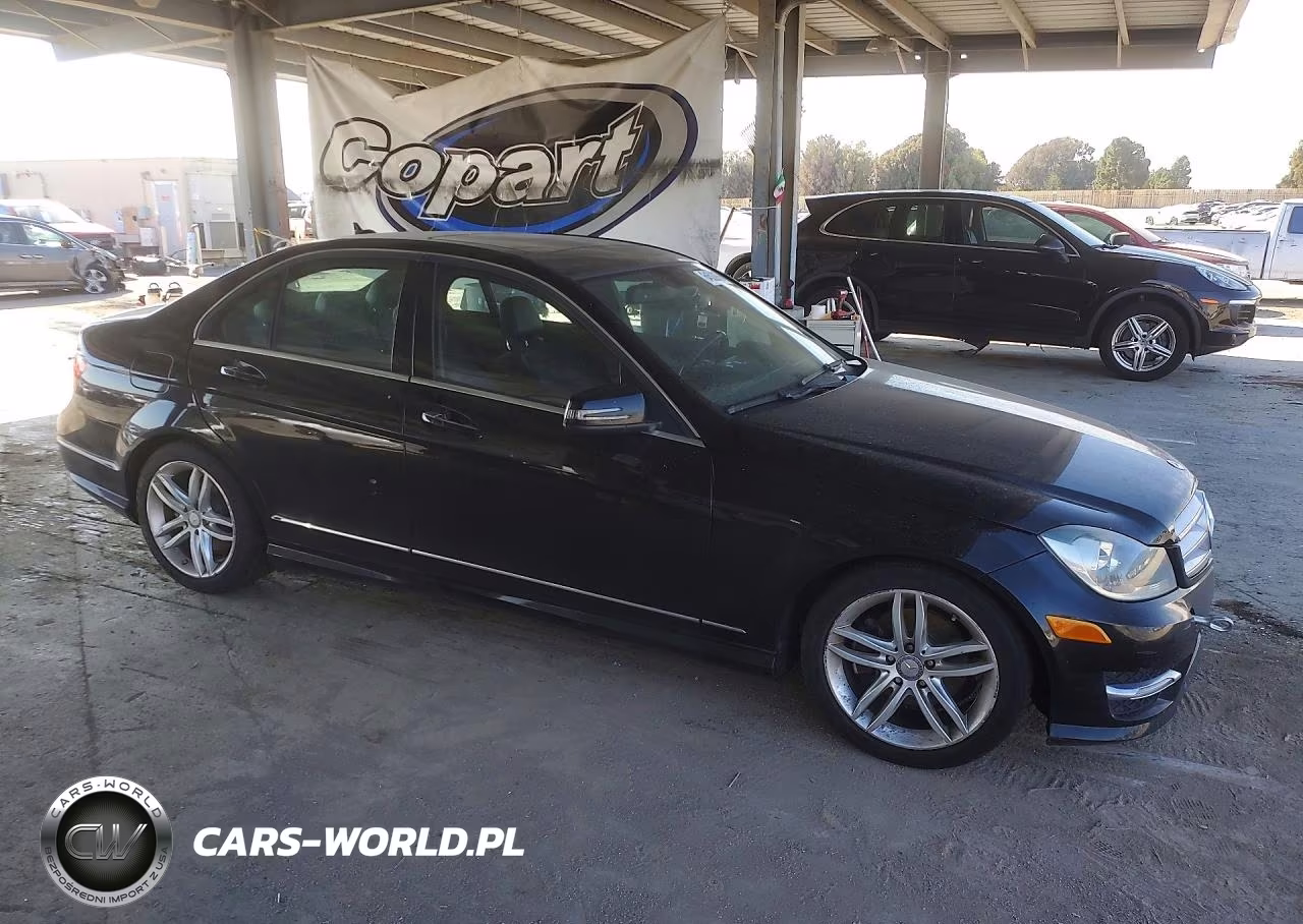 2012 Mercedes-Benz C 250 VIN:WDDGF4HB3CR236061 - 4