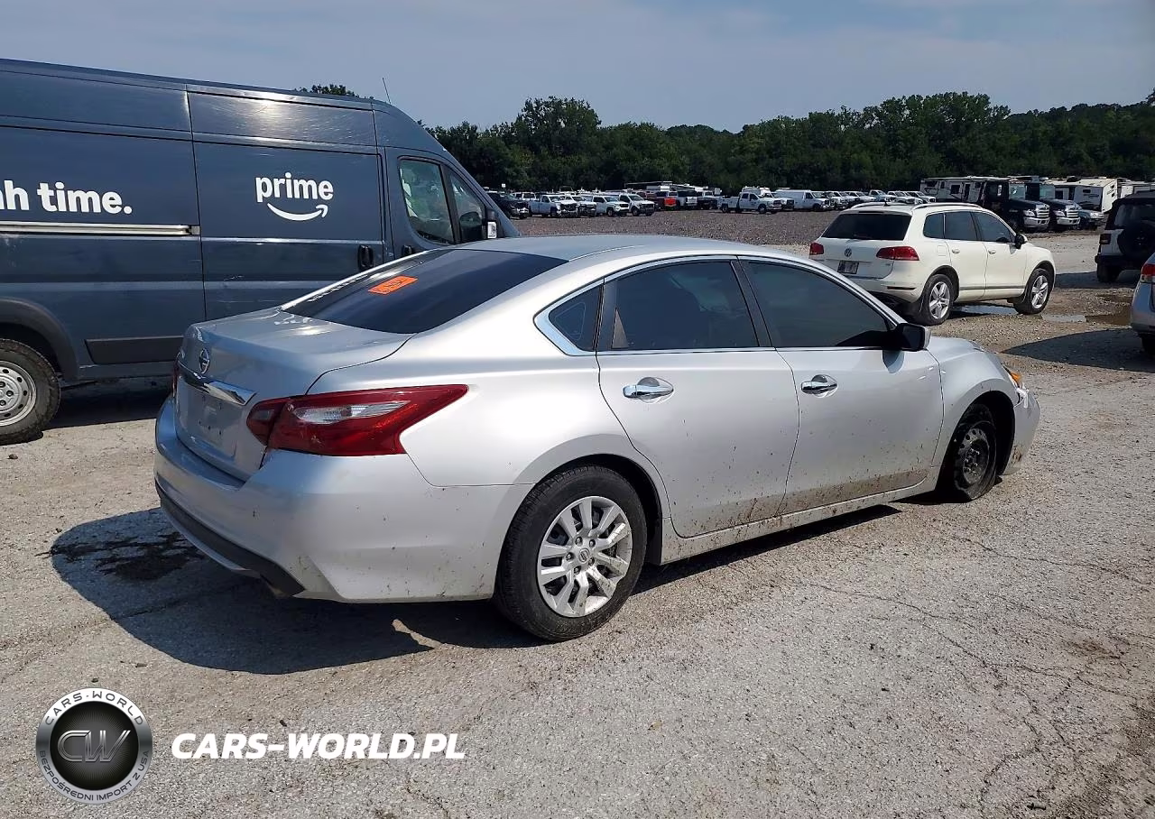 2018 Nissan Altima 2.5 S VIN:1N4AL3AP0JC153699 - 3