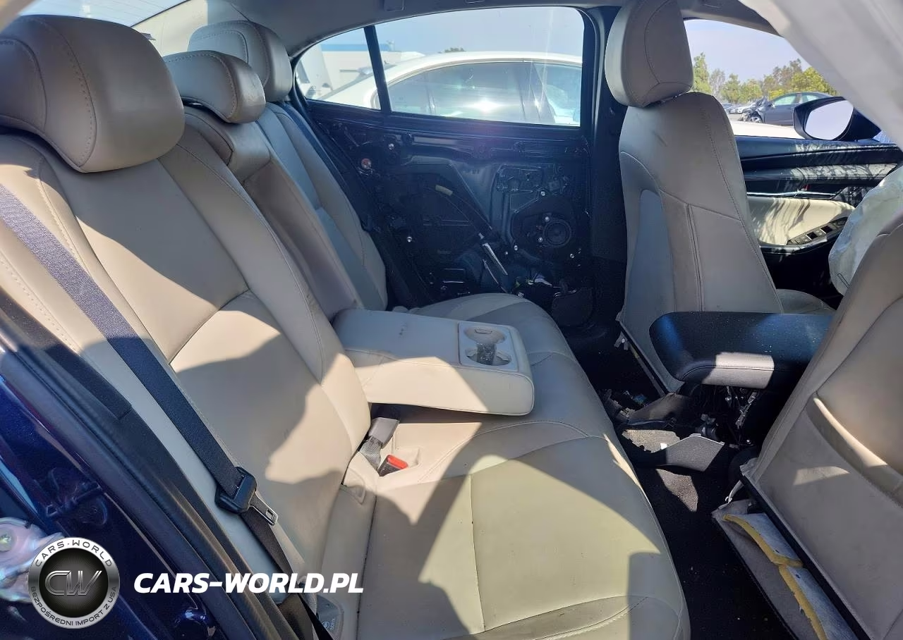 2023 Mazda 3 Preferred VIN:3MZBPACM1PM354428 - 10