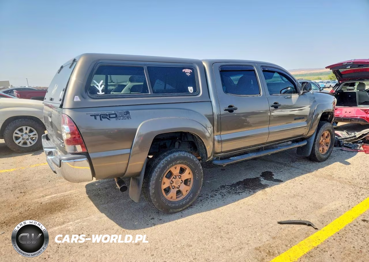 2011 Toyota Tacoma Double Cab VIN:5TFJX4GNXBX001806 - 3