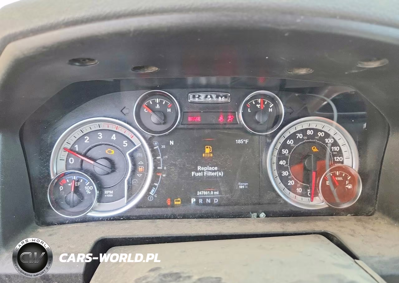 2018 Ram 3500 Slt VIN:3C63R3DLXJG423388 - 9