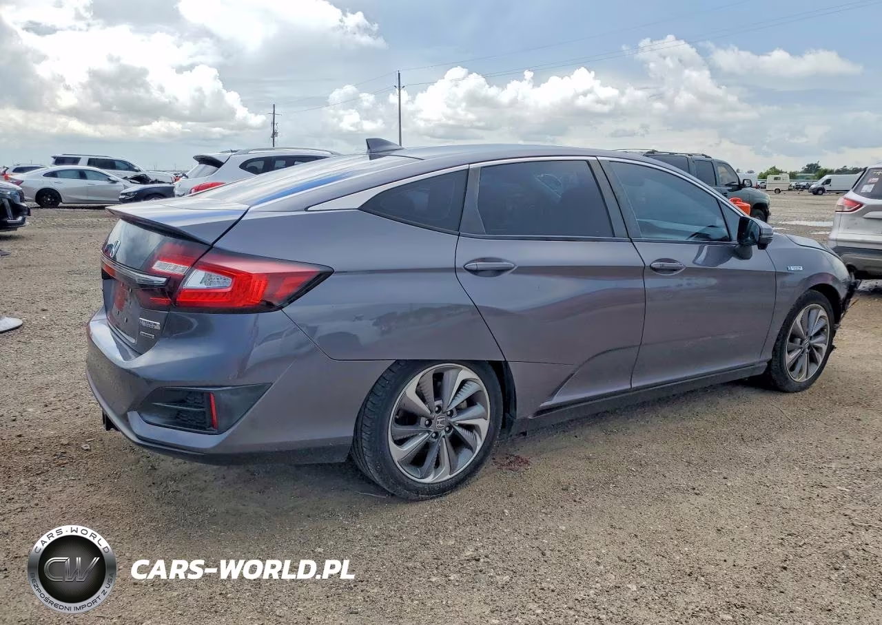 2018 Honda Clarity Touring VIN:JHMZC5F37JC017499 - 3