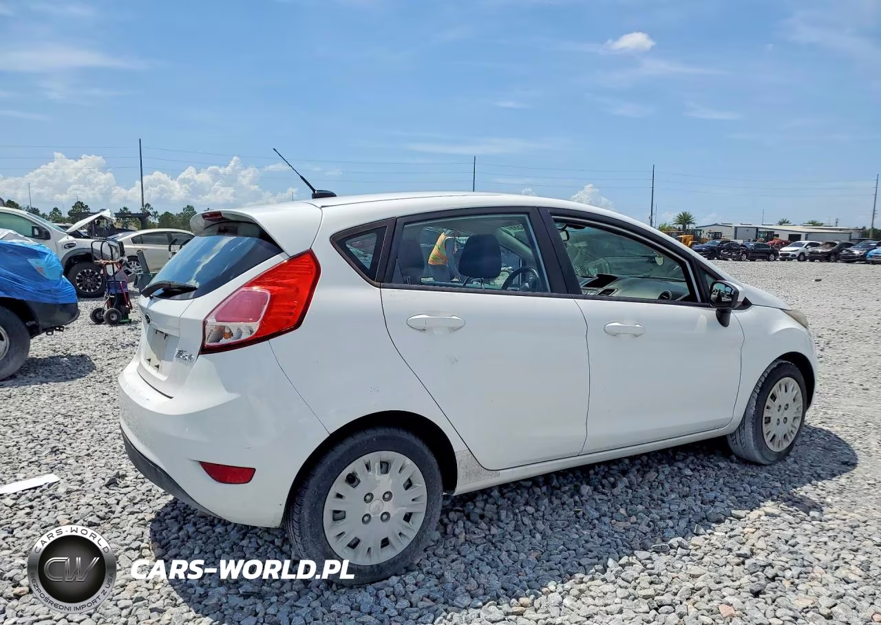 2016 Ford Fiesta S VIN:3FADP4TJ9GM171819 - 3
