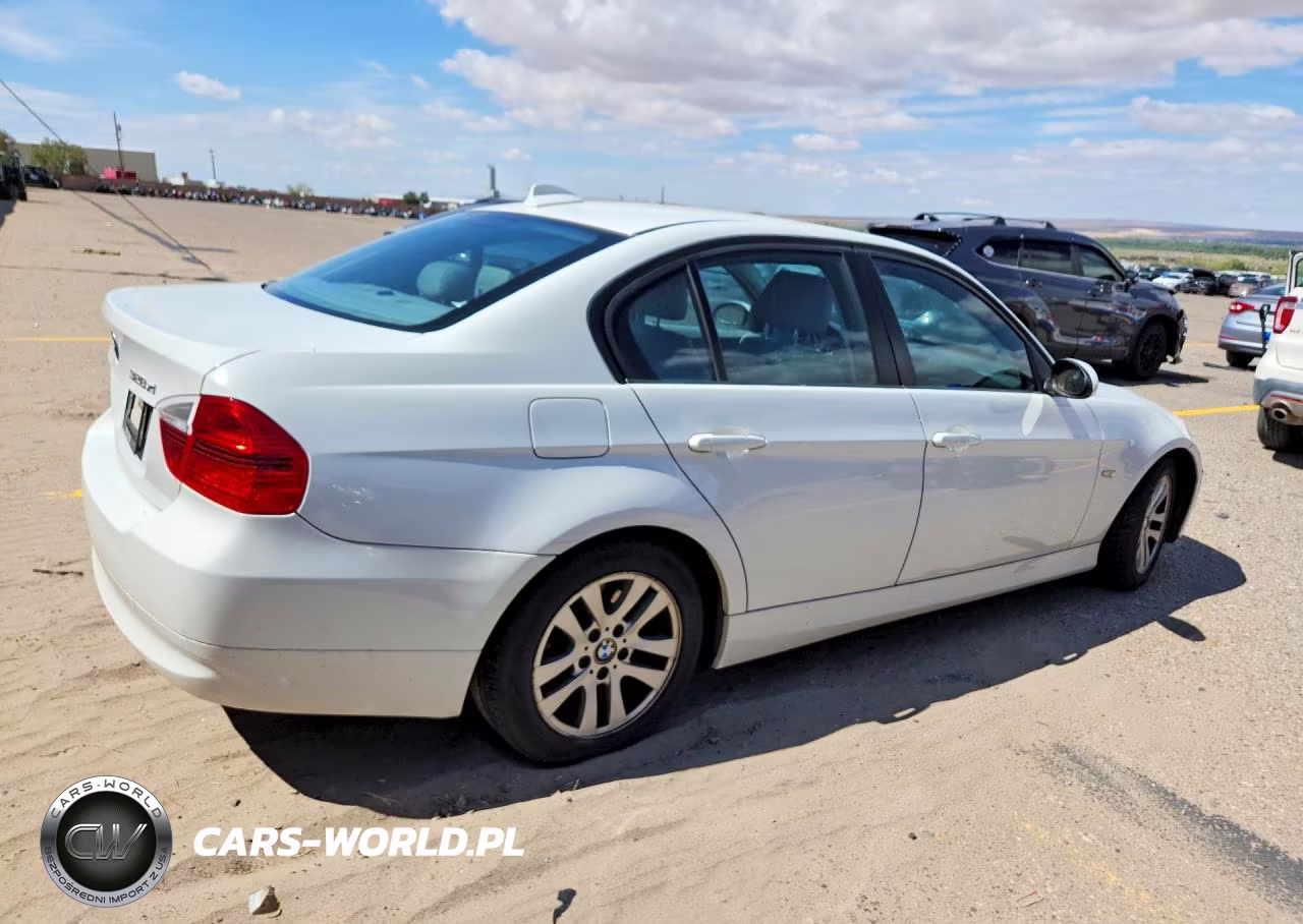 2007 BMW 328 Xi VIN:WBAVC93587KX55515 - 3