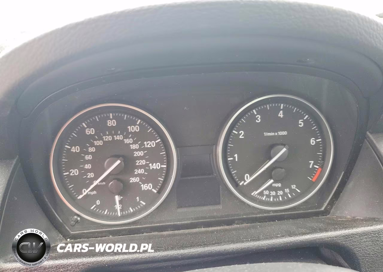 2015 BMW X1 xDrive28I VIN:WBAVL1C56FVY34079 - 9