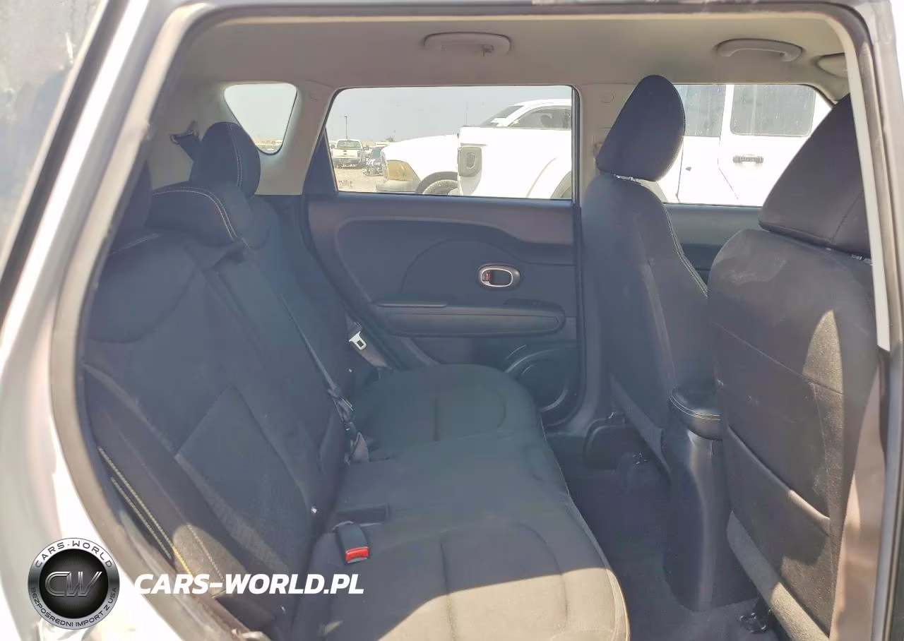 2015 Kia Soul + VIN:KNDJP3A55F7770223 - 11