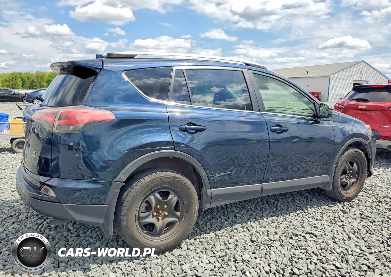 2018 Toyota Rav4 Le VIN:JTMBFREV2JJ747207 - 3