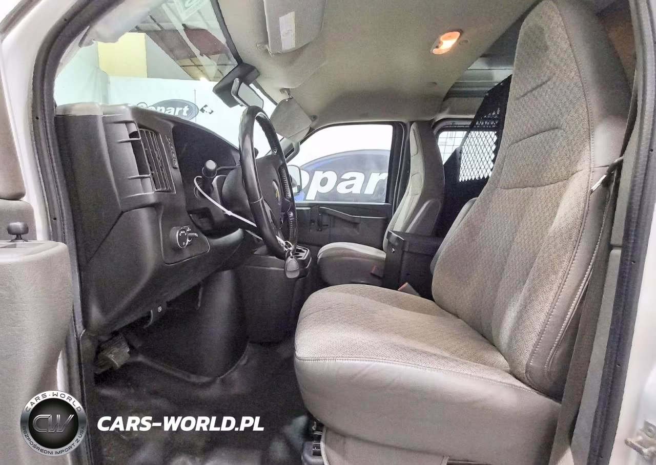 2020 Chevrolet Express G2500 VIN:1GCWGAFP6L1260689 - 7