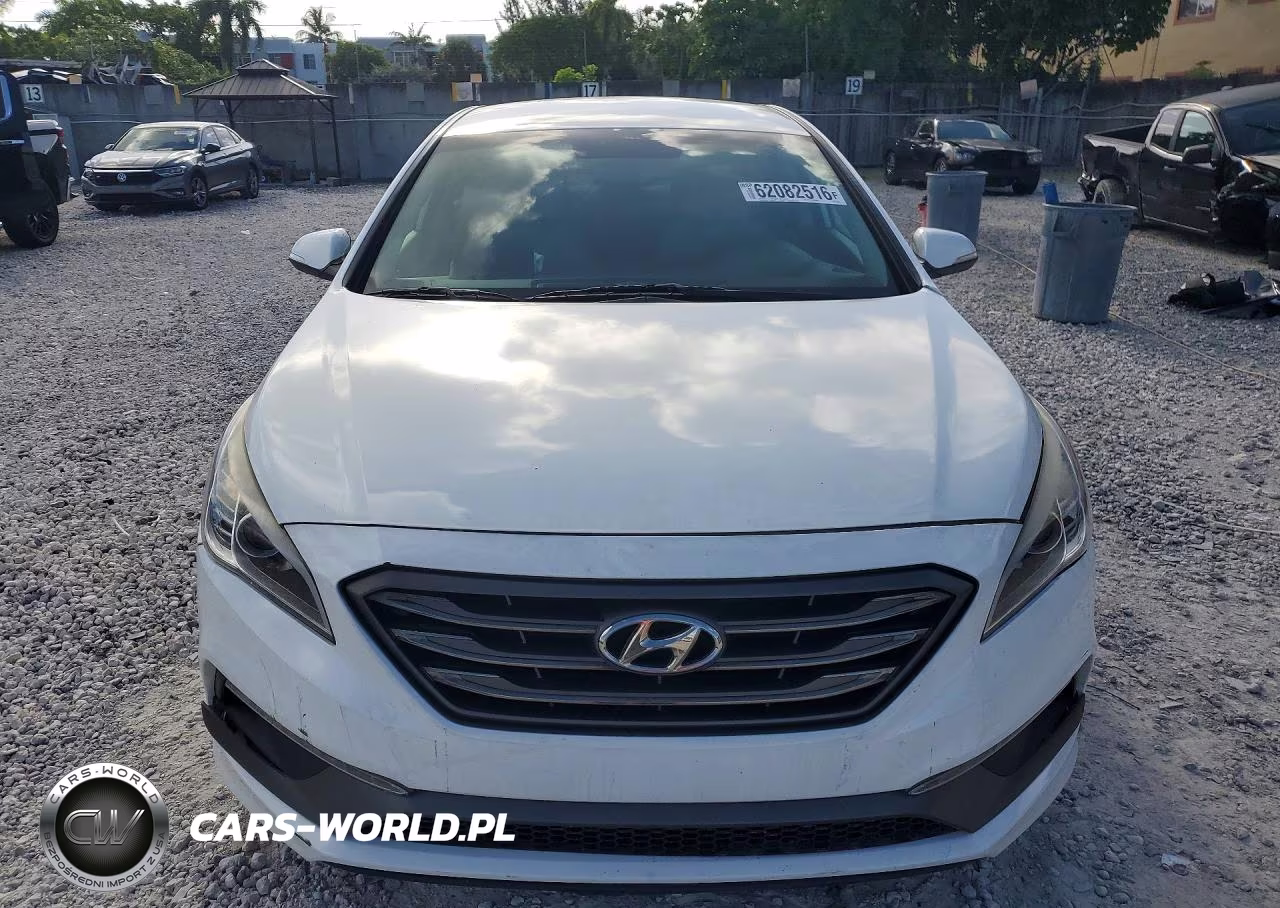 2015 Hyundai Sonata Sport VIN:5NPE34AF6FH062828 - 5