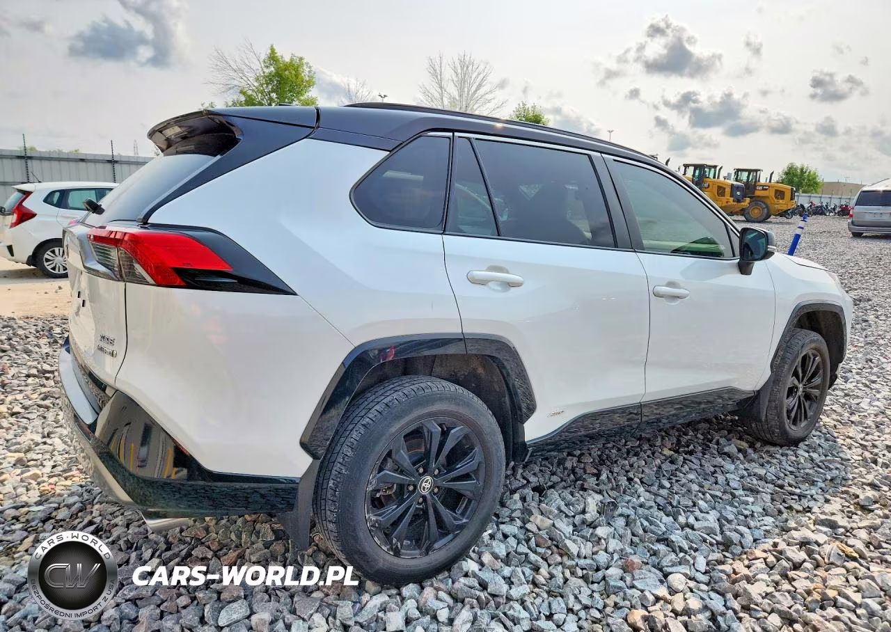 2024 Toyota Rav4 Xse VIN:2T3E6RFV8RW059768 - 3