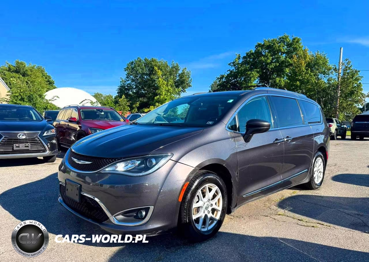 2020 Chrysler Pacifica Touring L VIN:2C4RC1BG4LR106525 - 2