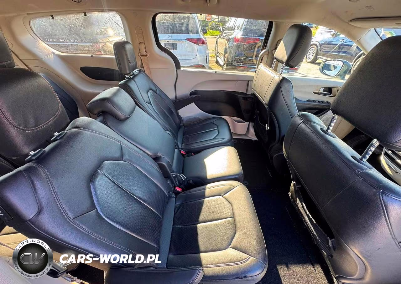 2020 Chrysler Pacifica Touring L VIN:2C4RC1BG4LR106525 - 6