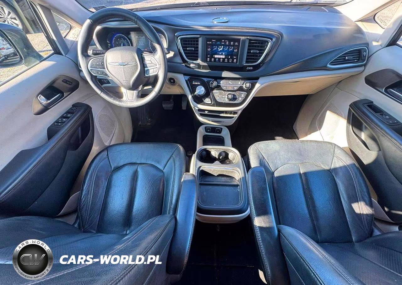 2020 Chrysler Pacifica Touring L VIN:2C4RC1BG4LR106525 - 9
