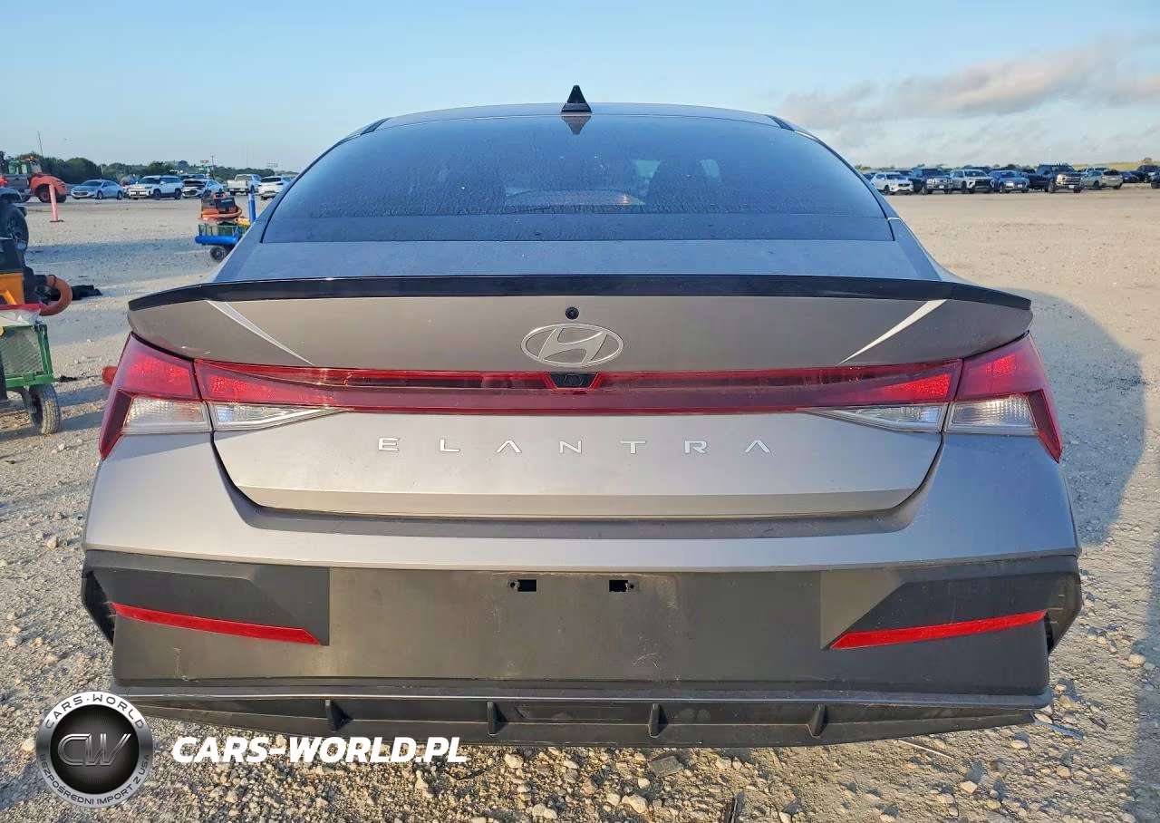 2026 Hyundai Elantra Sel Sport VIN:KMHLM4DG8TU121240 - 6