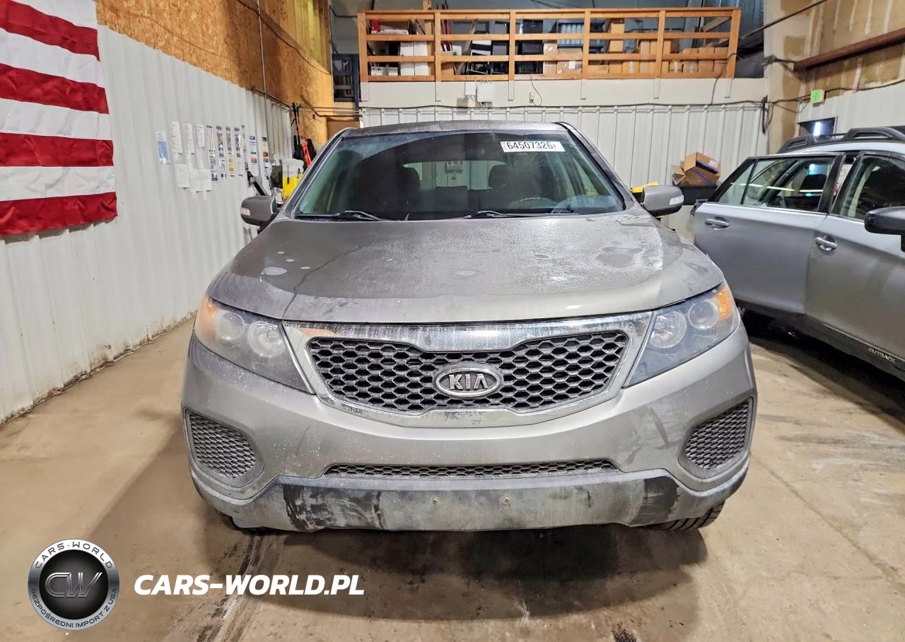2011 Kia Sorento Lx VIN:5XYKTCA18BG134552 - 5