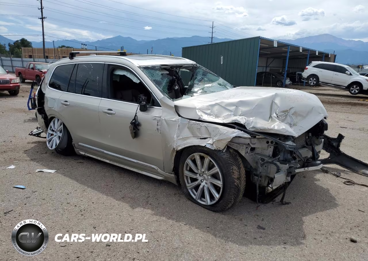 2018 Volvo Xc90 T6 VIN:YV4A22PL5J1195886 - 4