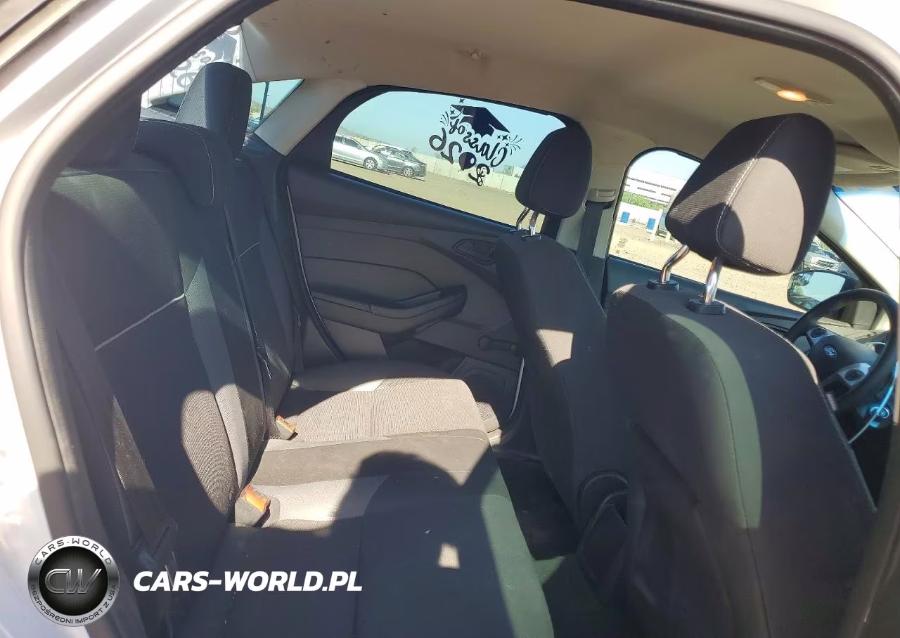 2013 Ford Focus S VIN:1FADP3E28DL382359 - 10