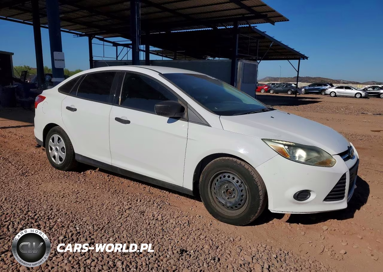 2013 Ford Focus S VIN:1FADP3E28DL382359 - 4