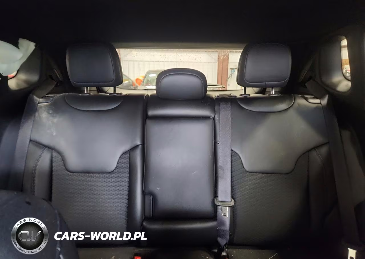 2026 Jeep Compass Latitude VIN:3C4NJDBN8TT266425 - 10