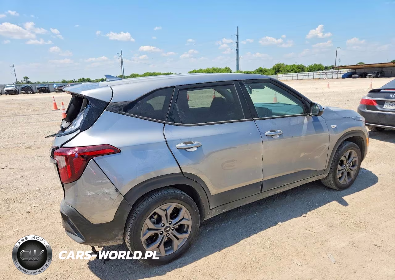 2024 Kia Seltos Lx VIN:KNDEPCAAXR7629604 - 3