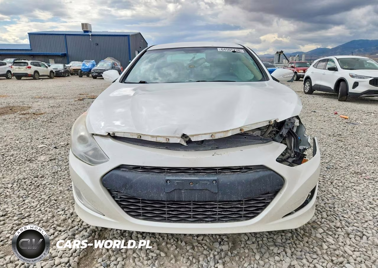2015 Hyundai Sonata Hybrid Base VIN:KMHEC4A41FA139848 - 5