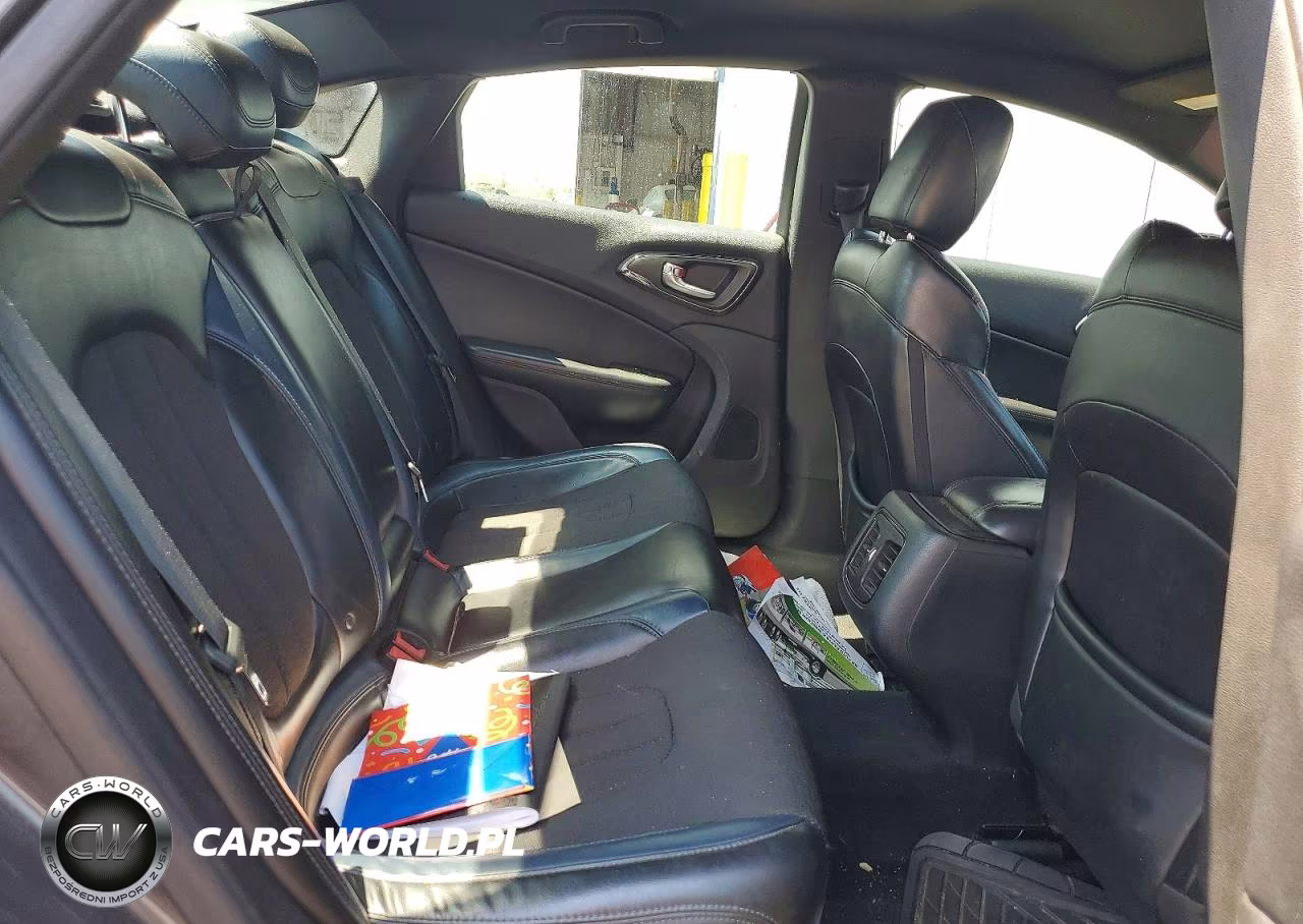 2015 Chrysler 200 S VIN:1C3CCCBB7FN511869 - 10