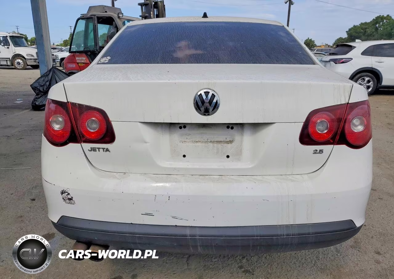 2010 Volkswagen Jetta S VIN:3VWJZ7AJ6AM078028 - 6