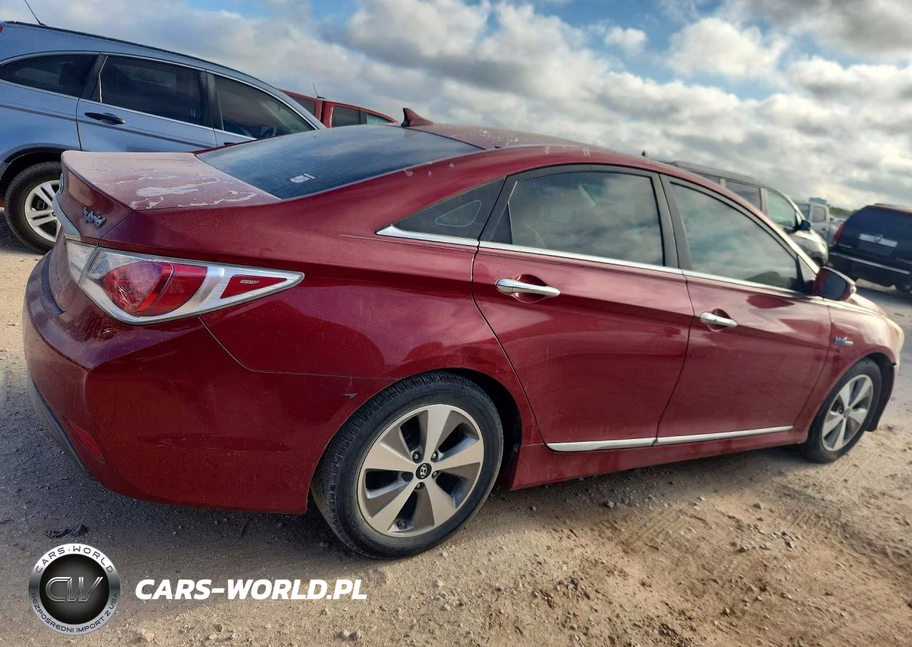 2011 Hyundai Sonata Hybrid VIN:KMHEC4A46BA001572 - 3