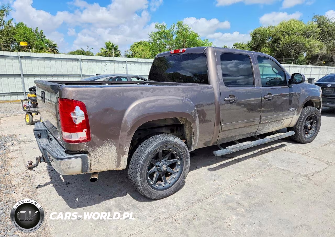 2008 GMC Sierra C1500 VIN:2GTEC13J281308844 - 3