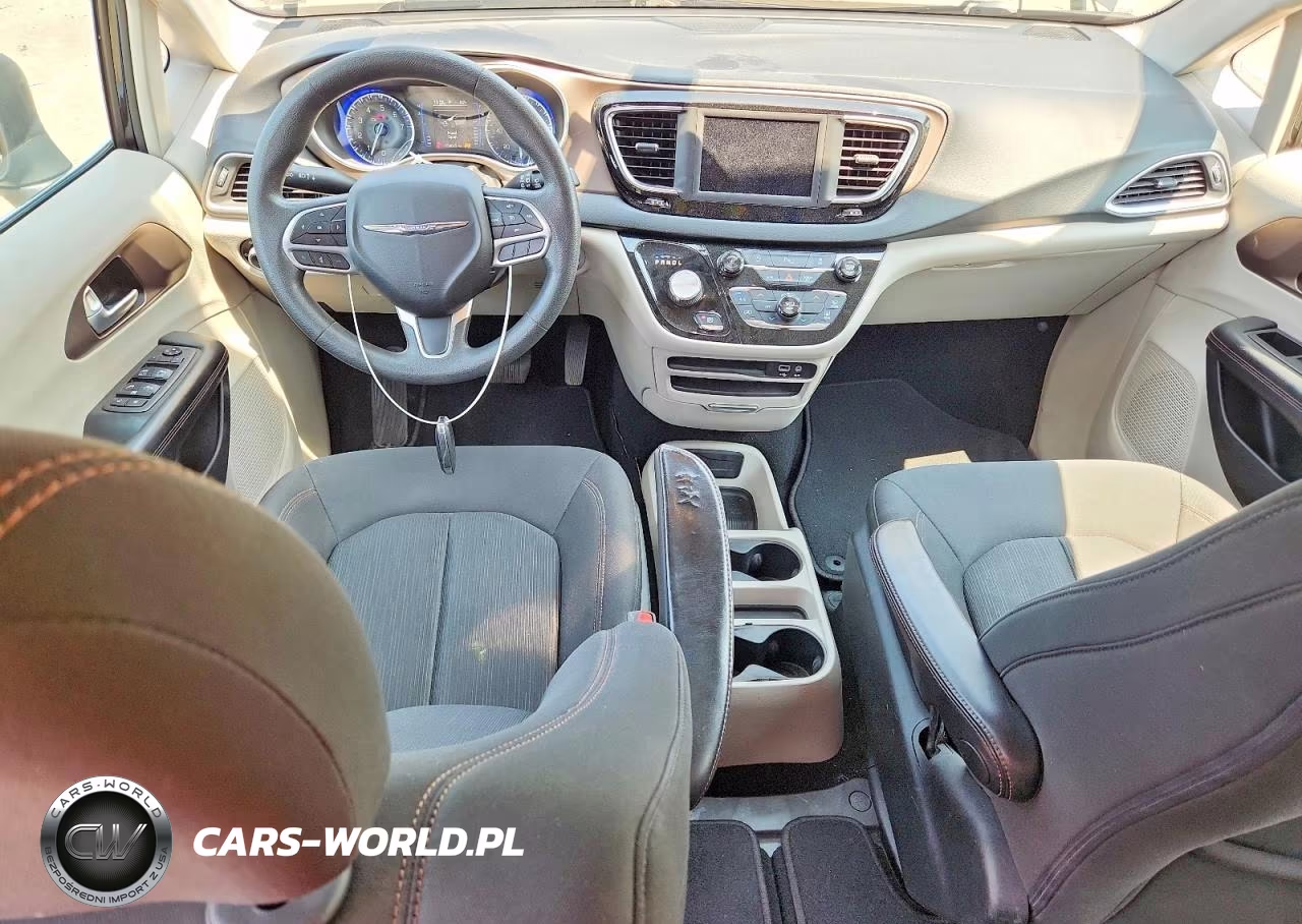 2018 Chrysler Pacifica Lx VIN:2C4RC1CG9JR294907 - 8
