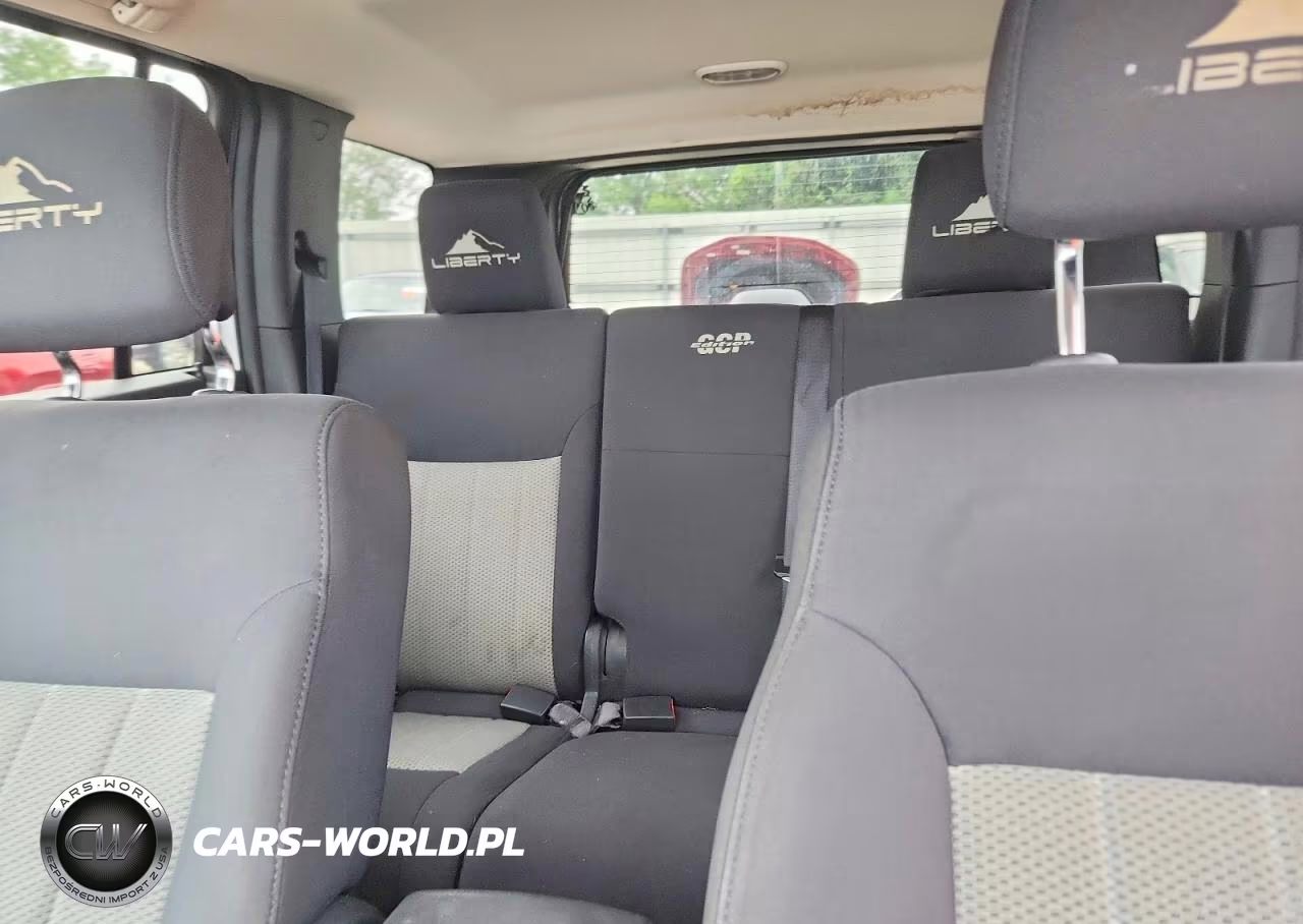 2010 Jeep Liberty Sport VIN:1J4PN2GK1AW110051 - 10