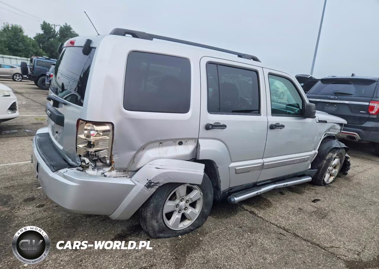 2010 Jeep Liberty Sport VIN:1J4PN2GK1AW110051 - 3