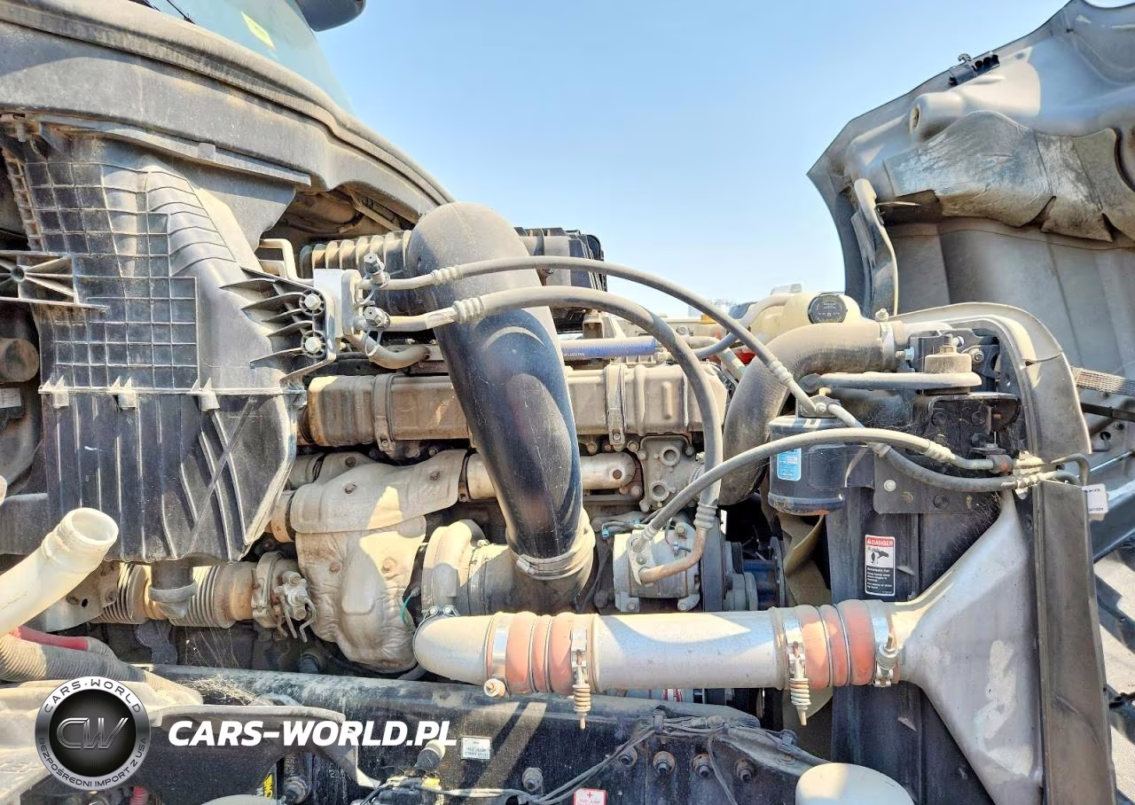 2018 Freightliner Cascadia 1 - Semi Truck VIN:3AKNHLDRXJSJU2569 - 10