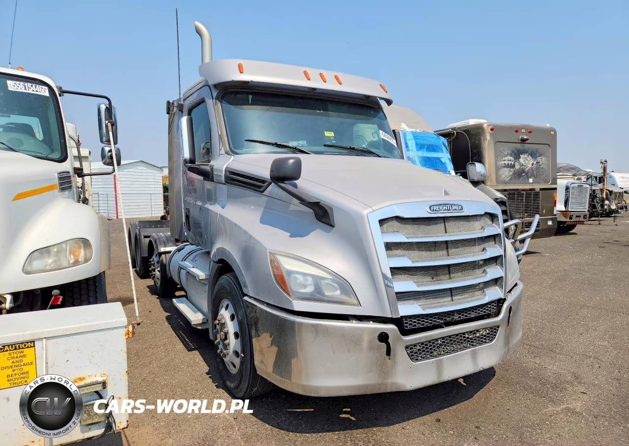 2018 Freightliner Cascadia 1 - Semi Truck VIN:3AKNHLDRXJSJU2569 - 4