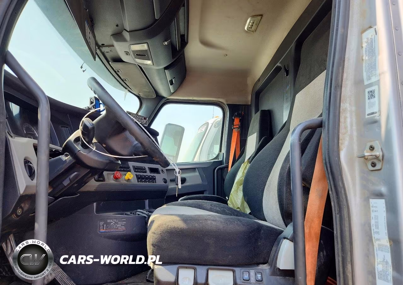2018 Freightliner Cascadia 1 - Semi Truck VIN:3AKNHLDRXJSJU2569 - 7