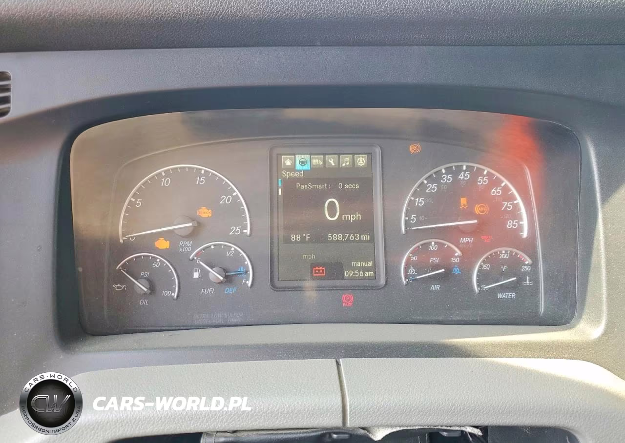 2018 Freightliner Cascadia 1 - Semi Truck VIN:3AKNHLDRXJSJU2569 - 9
