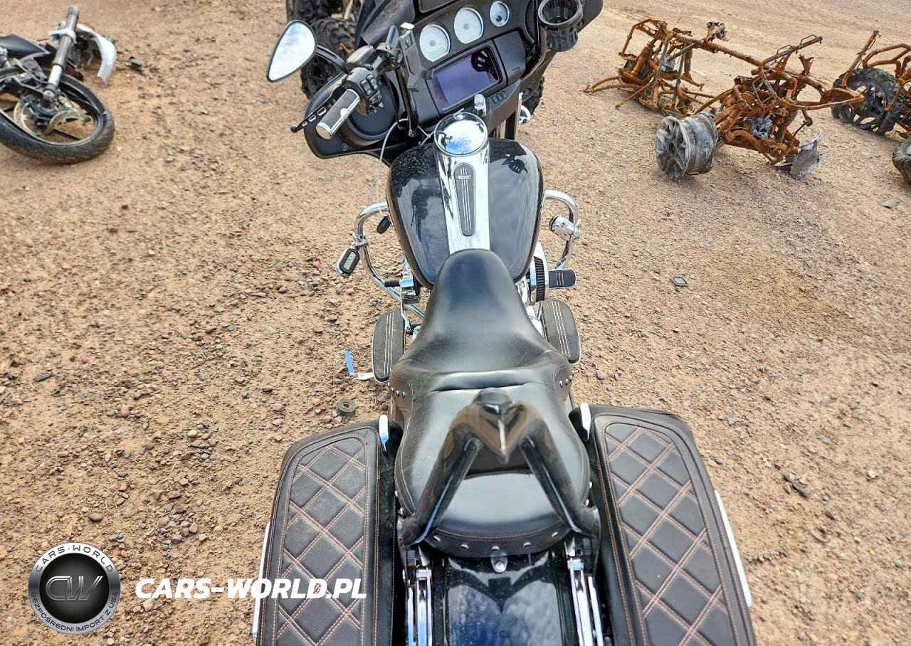 2020 Harley-Davidson Flhx VIN:1HD1KBC21LB637932 - 6